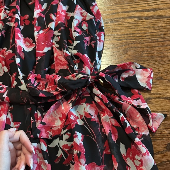 Just Taylor Halter Neck Floral Dress - Picture 4 of 6